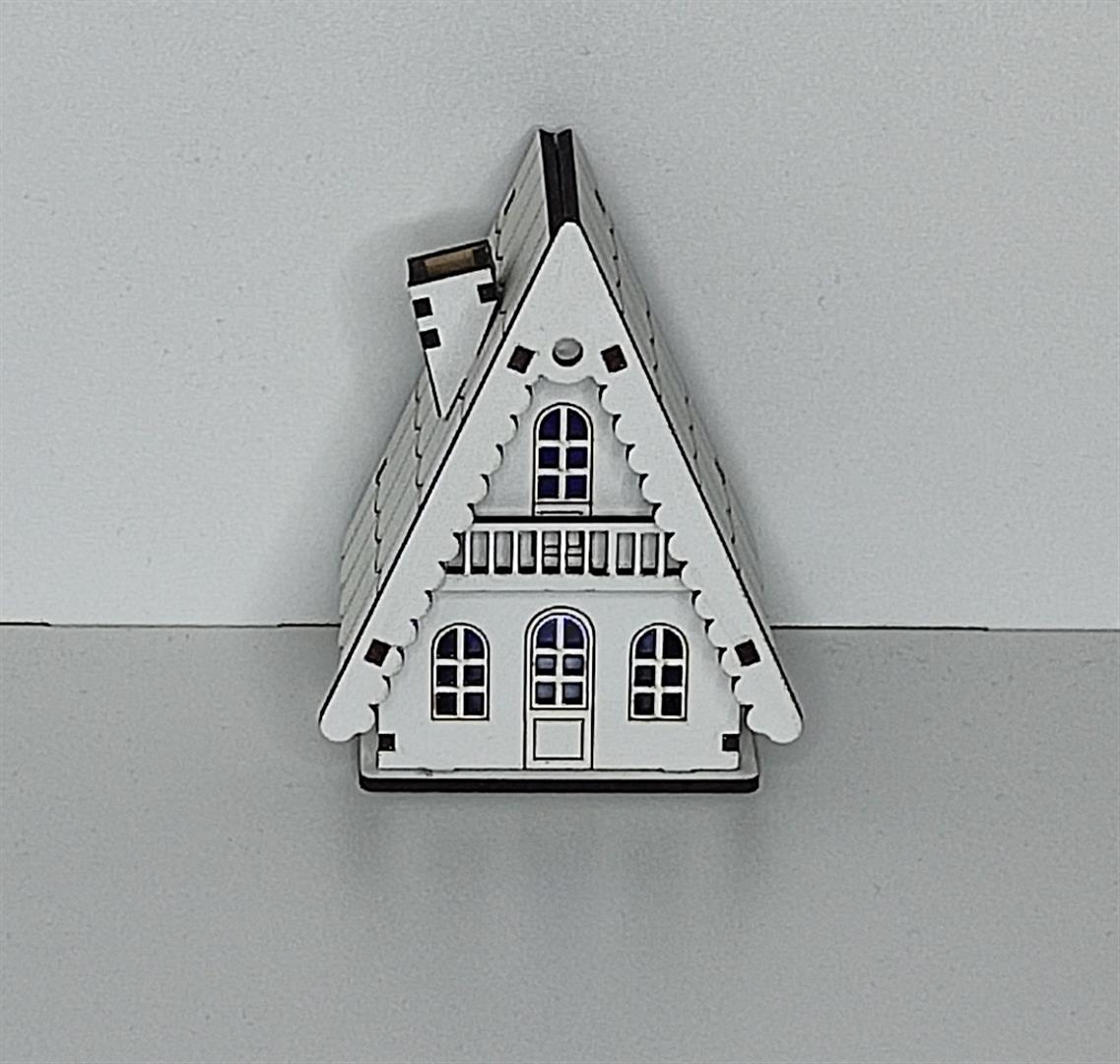 Lampa casuta cu balcon